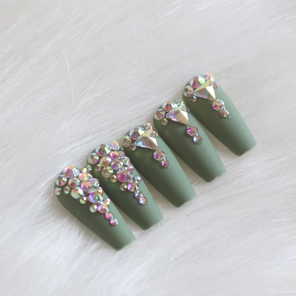 Perfectly styled Nails in minutes 💅🏽